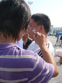 奥运会期间，画室师生被选为志愿者代表，在奥体中心参加活动！